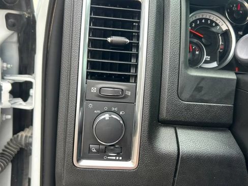 Used 2023 RAM 1500 Classic SLT w/ Electronics Group AWD/4WD image 28