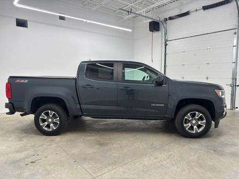 Used 2017 Chevrolet Colorado Z71 AWD/4WD image 4