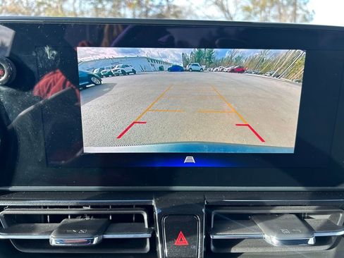 Used 2024 Chevrolet TrailBlazer RS image 30