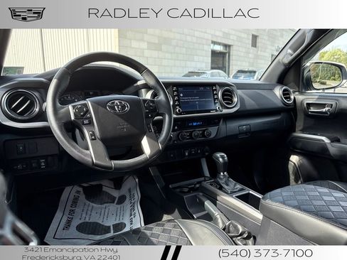 Used 2022 Toyota Tacoma TRD Off-Road image 23