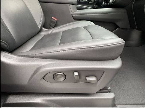 Used 2025 Chevrolet Tahoe LT AWD/4WD image 33