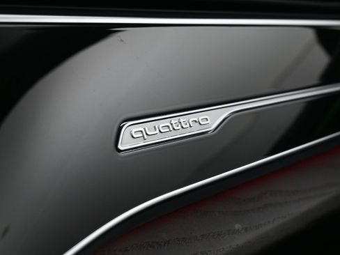 Used 2020 Audi Q7 3.0T Prestige w/ Prestige Package image 22