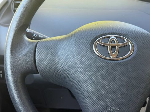 Used 2007 Toyota Yaris 2-Door Hatchback FWD image 21