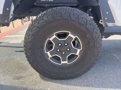 Used 2022 Jeep Gladiator Mojave w/ Trailer Tow Package image 11