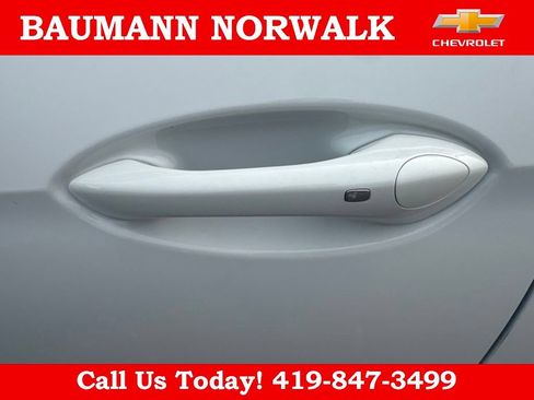 Used 2024 Buick Envista Sport Touring w/ Convenience I Package FWD image 12