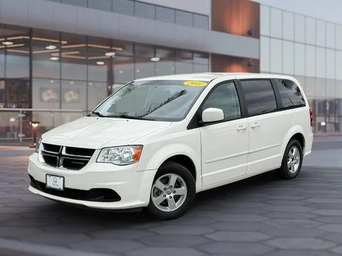 Used 2011 Dodge Grand Caravan Mainstreet FWD image 2