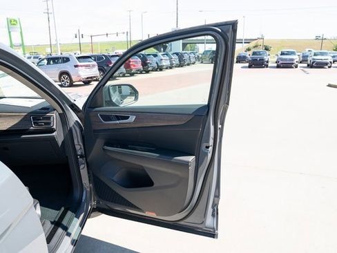 New 2026 Volkswagen Atlas SEL image 15