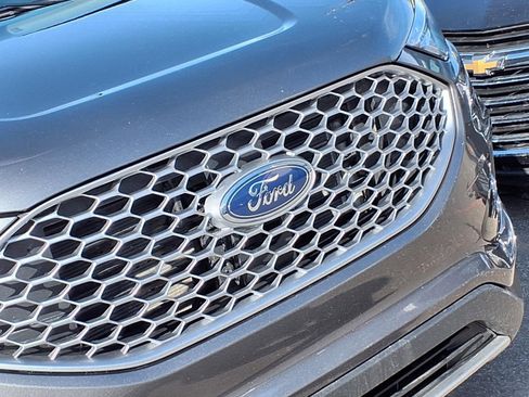 Used 2024 Ford Edge SEL image 26