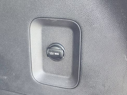 Certified 2025 Kia Carnival FWD image 18