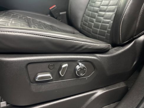 Used 2024 Cadillac Escalade Sport Platinum image 32