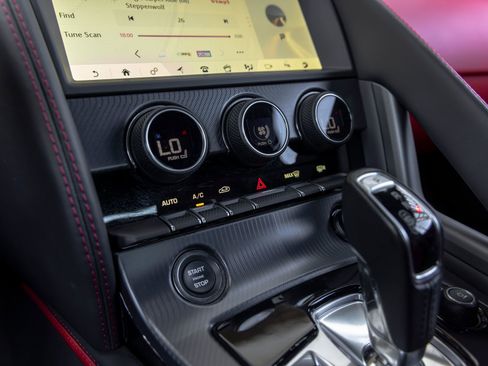 Used 2024 Jaguar F-TYPE R-Dynamic RWD image 40