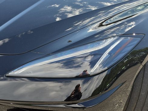 Used 2025 Chevrolet Corvette Stingray Coupe w/ Z51 Performance Package RWD image 29