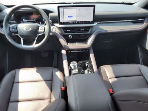 New 2025 Ford Explorer Platinum w/ LUX Leather Package image 17