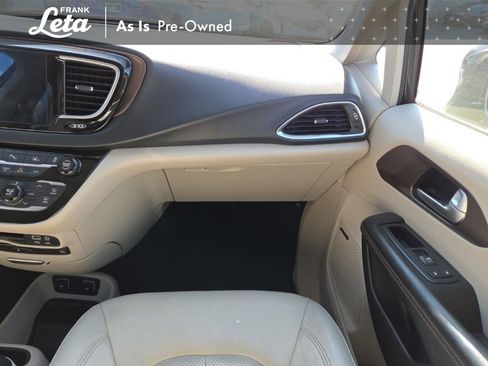 Used 2017 Chrysler Pacifica Touring-L Plus w/ Advanced Safetytec Group image 14