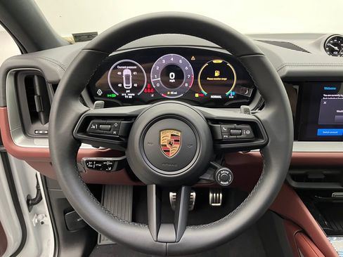 New 2025 Porsche Cayenne S image 12