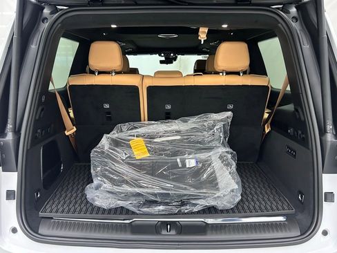 New 2026 Jeep Grand Wagoneer Summit AWD/4WD image 9