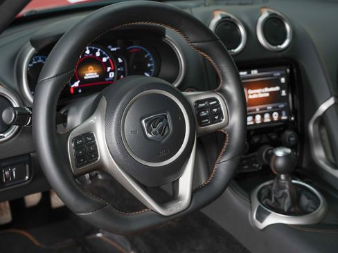 Used 2017 Dodge Viper GTS image 40