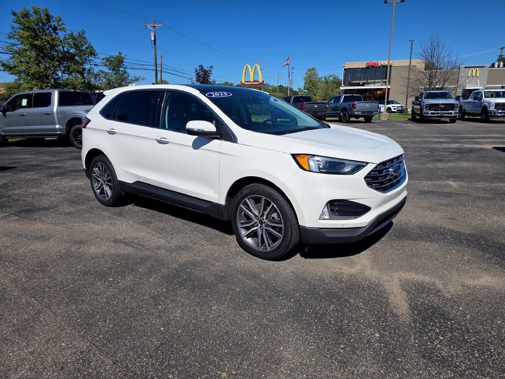 Used 2023 Ford Edge Titanium w/ Class II Trailer Tow Package AWD/4WD image 7