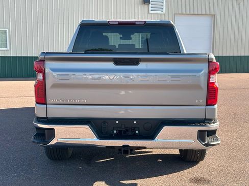 Used 2024 Chevrolet Silverado 1500 LT AWD/4WD image 36