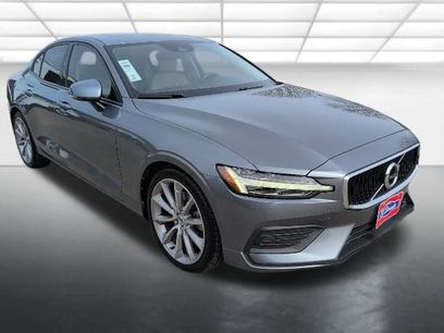 Used 2020 Volvo S60 T5 Momentum