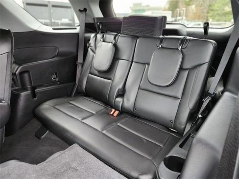 Certified 2022 Ford Explorer XLT w/ Equipment Group 202A image 17