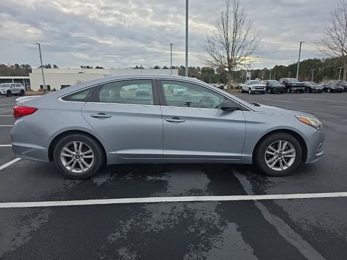 Used 2017 Hyundai Sonata SE image 9
