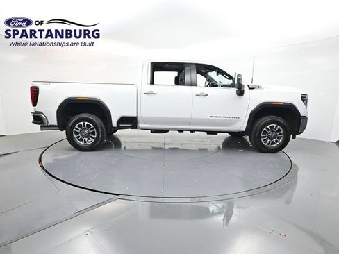 Used 2025 GMC Sierra 2500 SLT AWD/4WD image 8