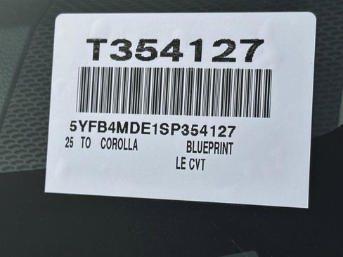 Used 2025 Toyota Corolla LE image 15