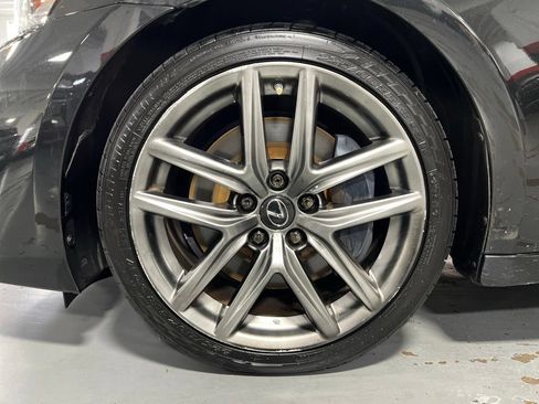 Used 2019 Lexus IS 350 F Sport w/ F Sport Package RWD image 9