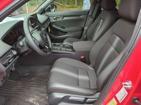 Used 2025 Honda Civic Sport image 18