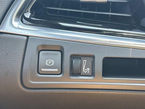 Certified 2024 Cadillac XT6 Premium Luxury AWD/4WD image 60