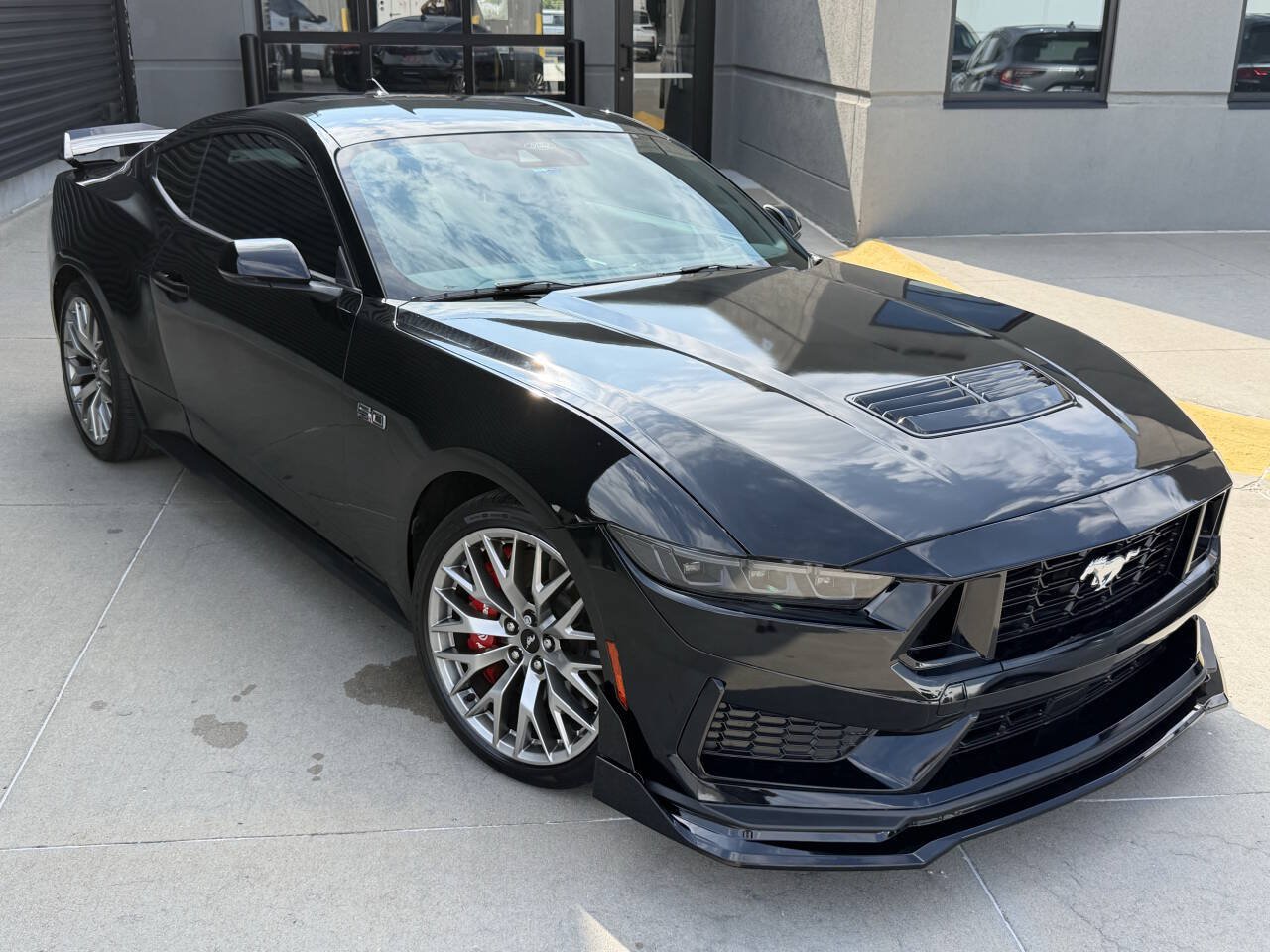 Used 2025 Ford Mustang GT Premium RWD image 6