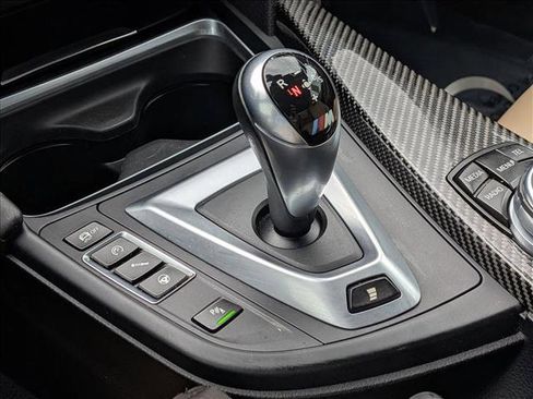 Used 2016 BMW M4 Convertible image 12