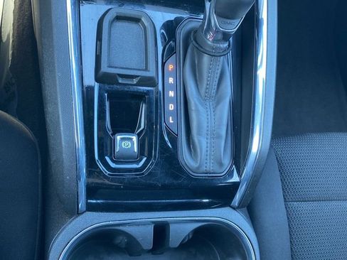 Used 2024 GMC Canyon Elevation w/ Convenience Package image 25