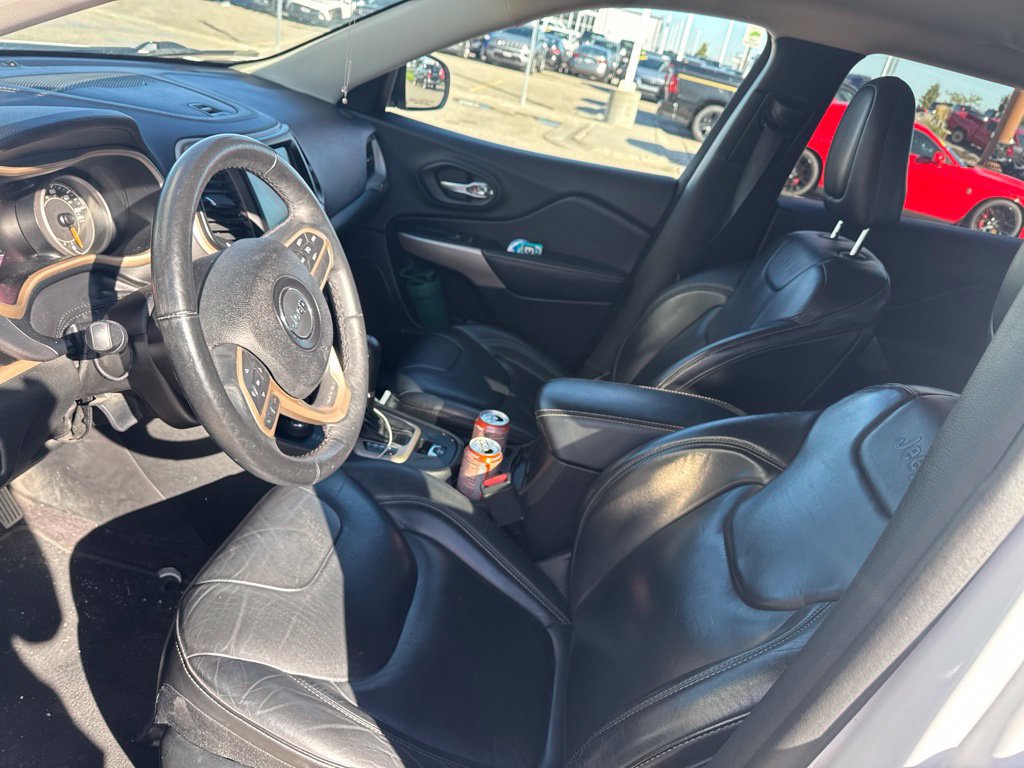 Used 2017 Jeep Cherokee Limited AWD/4WD image 13