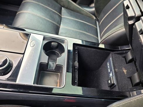 Used 2020 Land Rover Range Rover Velar S image 34