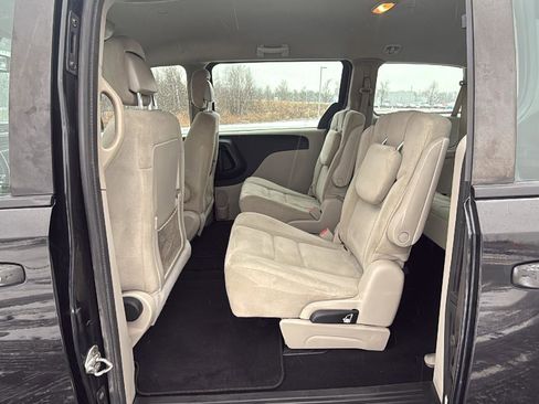 Used 2015 Dodge Grand Caravan American Value Package w/ UConnect Hands-Free Group image 23