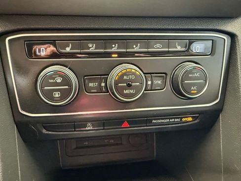 Used 2021 Volkswagen Atlas SE FWD image 35