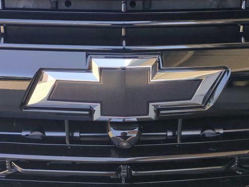 New 2026 Chevrolet Suburban RST w/ RST Capability Package AWD/4WD image 8