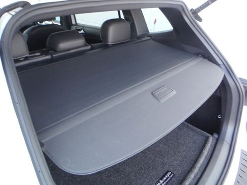 Used 2022 Volkswagen Tiguan SE R-Line AWD/4WD image 48