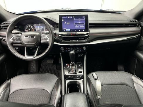 Used 2023 Jeep Compass Trailhawk AWD/4WD image 4