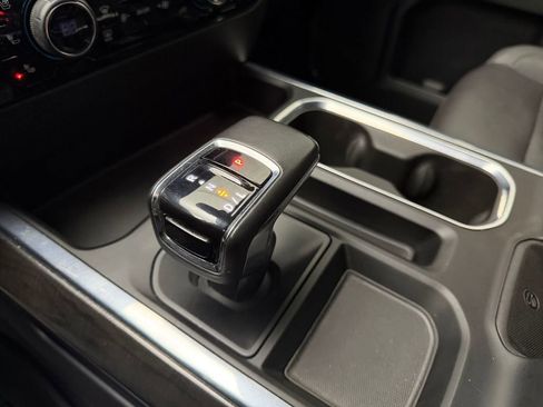 Used 2022 Chevrolet Silverado 1500 LTZ w/ LTZ Premium Package image 15