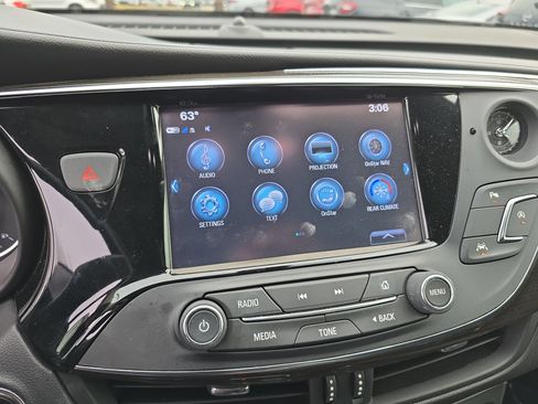 Used 2020 Buick Envision Premium image 21