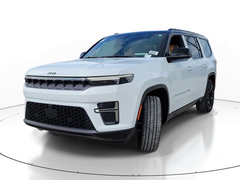 New 2026 Jeep Grand Wagoneer Summit AWD/4WD image 3