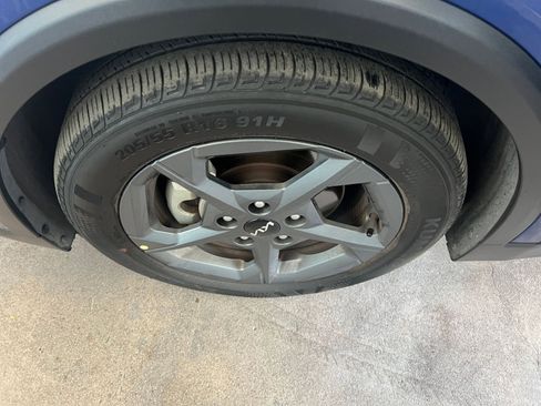 Used 2025 Kia K4 LXS image 30