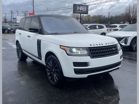 Used 2017 Land Rover Range Rover HSE image 1