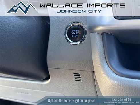 Used 2016 Toyota Highlander XLE image 25