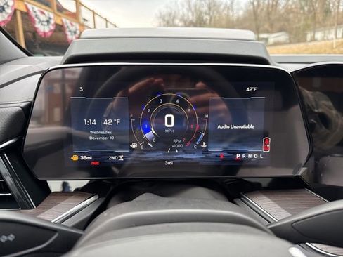 New 2026 Chevrolet Suburban Premier image 27