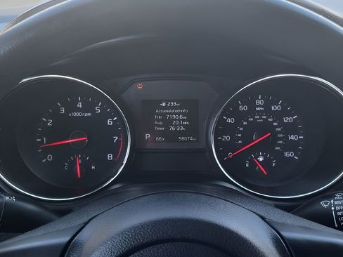 Used 2021 Kia Sedona LX image 14