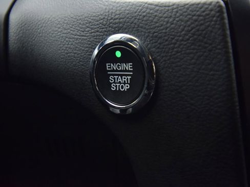 Used 2022 Ford Edge SE image 29